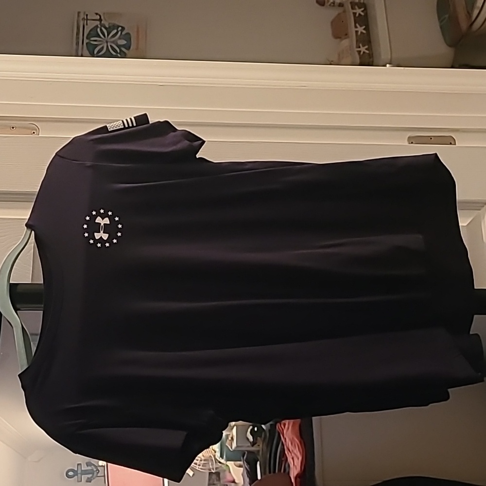 Under armour freedom shirt size large